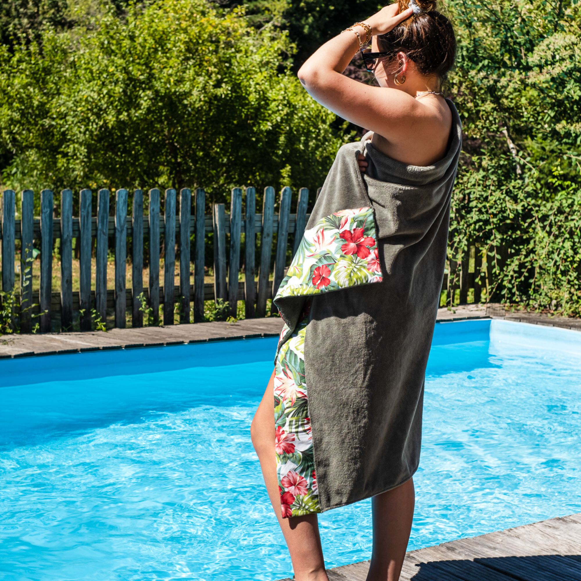 Serviette de plage XL avec 2 poches – Hibiscus – Image 8