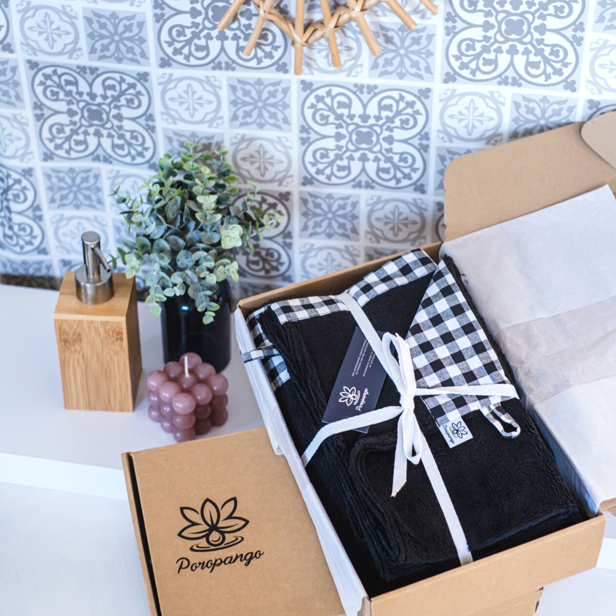 Poropango-Coffret-Serviettes-de-toilette-Vichy-Noir-010