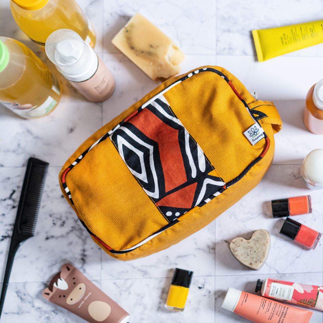Trousse de toilette de la collection Bogolan de Poropango