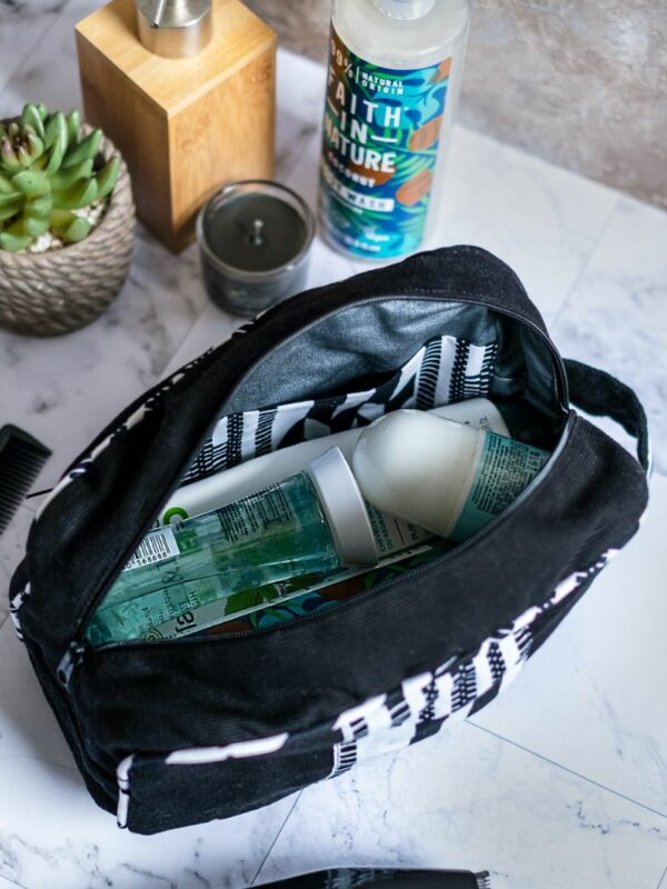 Trousse de toilette de la collection Kita de Poropango