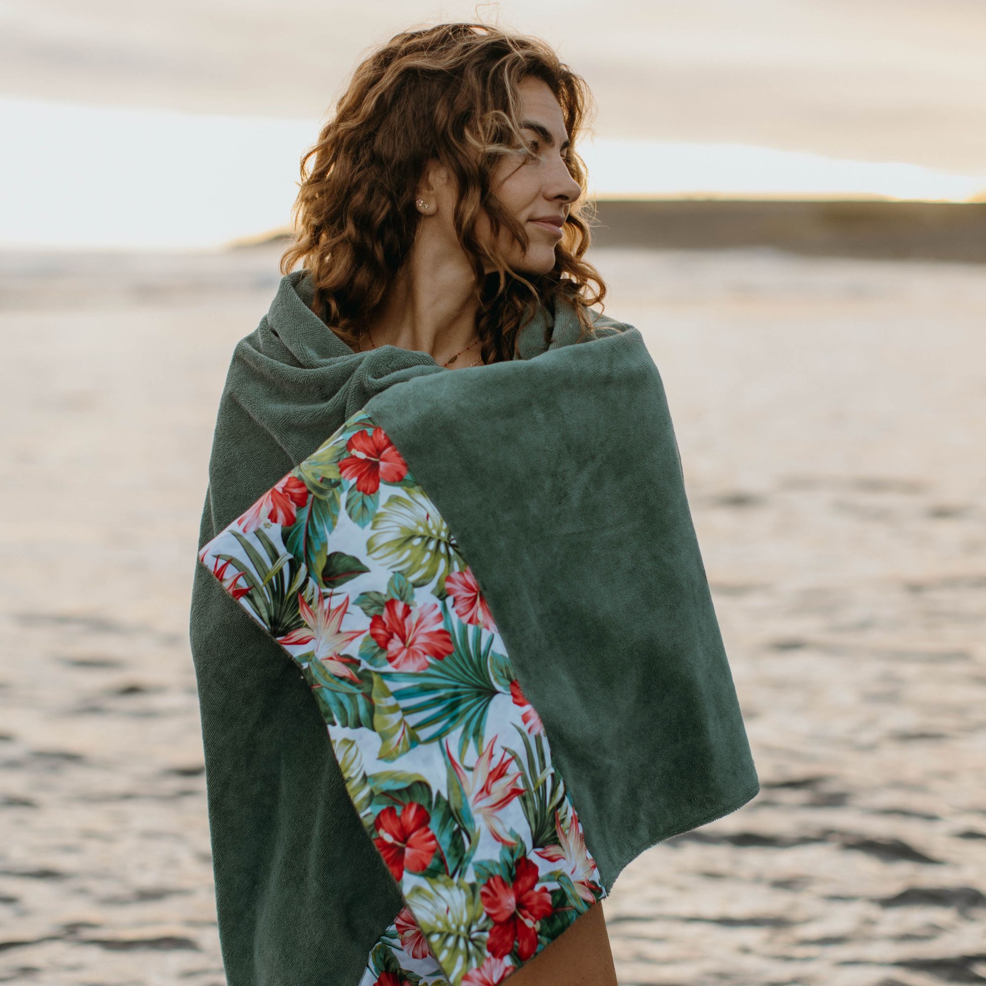 Serviette de plage de la collection Hibiscus de Poropango