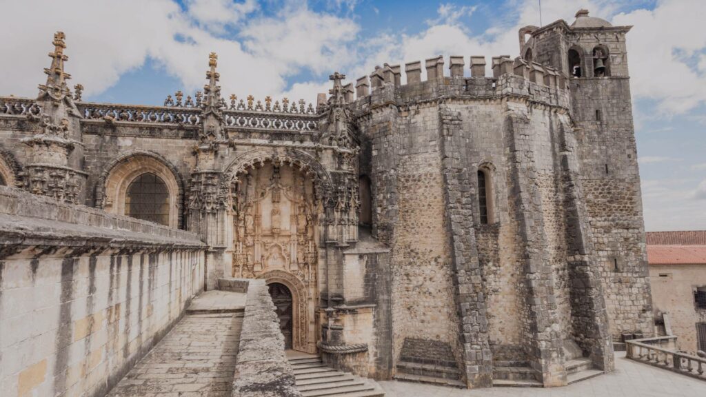 Convento de Cristo à Tomar avec son architecture impressionnante