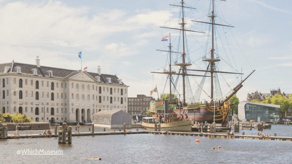 Réplique grandeur nature du navire Amsterdam, vaisseau marchand de la Compagnie néerlandaise des Indes orientales (VOC), exposée au Nederlands Scheepvaartmuseum à Amsterdam